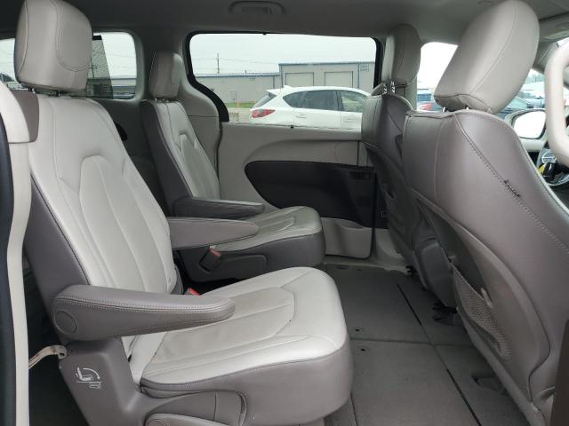2C4RC1BG0HR720429 - 2017 CHRYSLER PACIFICA TOURING L BEIGE photo 11