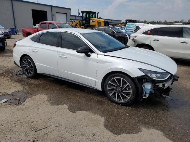 5NPEJ4J24LH004344 - 2020 HYUNDAI SONATA SEL PLUS WHITE photo 4