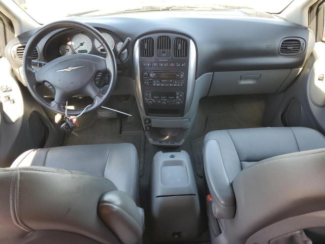 2C4GP54L45R317062 - 2005 CHRYSLER TOWN & COU TOURING 银色 照片 8