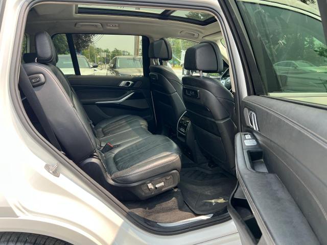 5UXCX4C55KLS38210 - 2019 BMW X7 XDRIVE50I WHITE photo 6