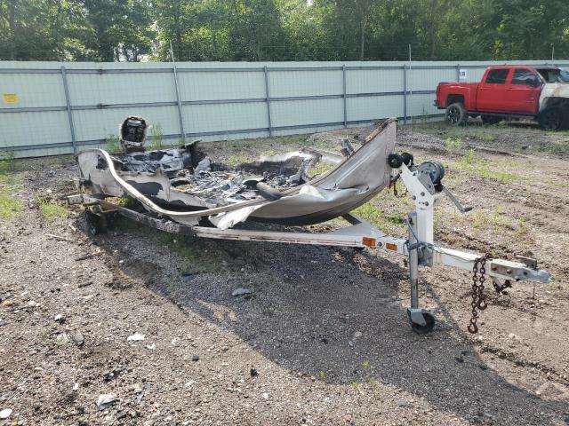 2000 PRINCE CRAFT BOAT, null