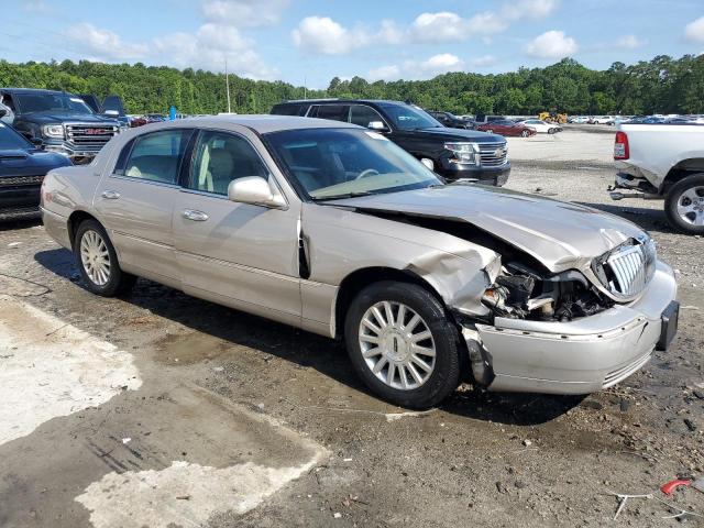 1LNHM81W53Y606680 - 2003 LINCOLN TOWN CAR EXECUTIVE Braun Foto 4