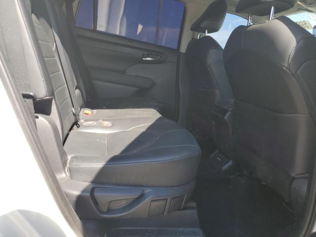 5TDHZRBH5MS528068 - 2021 TOYOTA HIGHLANDER XLE WHITE photo 11
