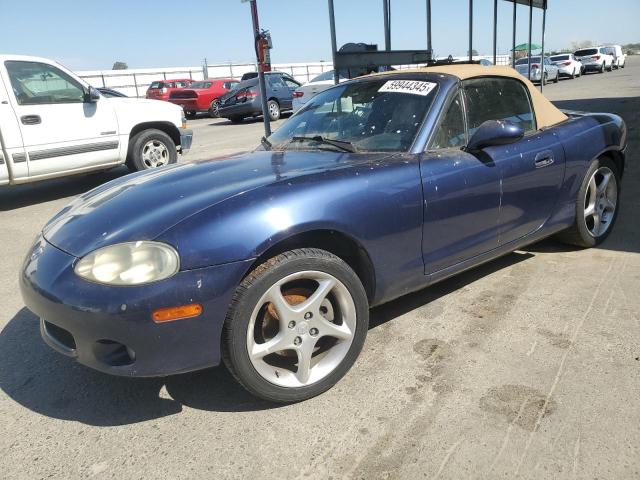 JM1NB353220222868 - 2002 MAZDA MX-5 MIATA BASE BLUE photo 1