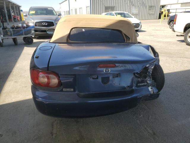 JM1NB353220222868 - 2002 MAZDA MX-5 MIATA BASE BLUE photo 6