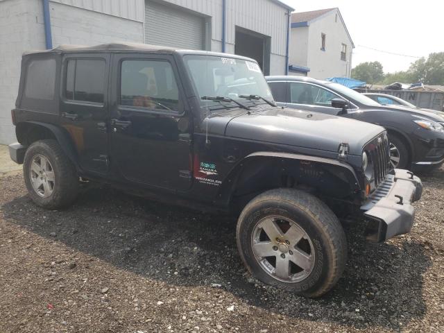 1J4GA59137L169243 - 2007 JEEP WRANGLER SAHARA BLACK photo 4