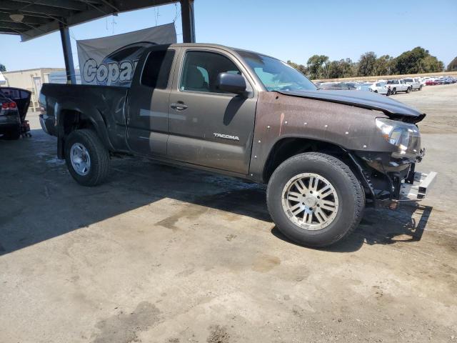 5TFTU4GNXBX006778 - 2011 TOYOTA TACOMA PRERUNNER ACCESS CAB BROWN photo 4