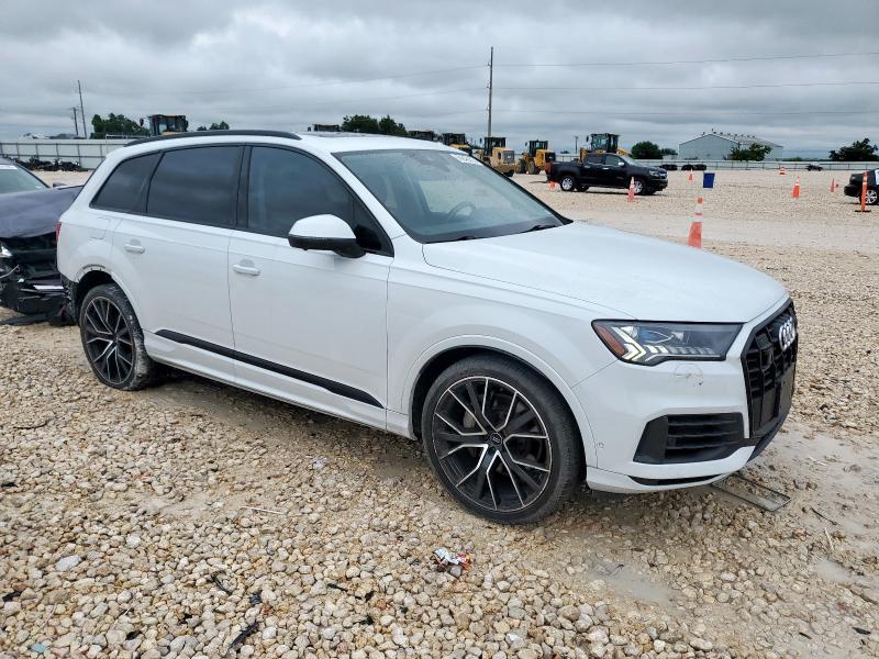 WA1VXBF71LD003627 - 2020 AUDI Q7 PRESTIGE WHITE photo 4