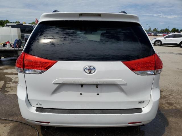 5TDYK3DC1CS247743 - 2012 TOYOTA SIENNA XLE WHITE photo 6