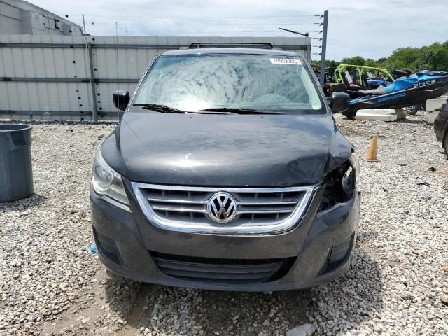 2V4RW3DG4BR670390 - 2011 VOLKSWAGEN ROUTAN SE CHARCOAL photo 5