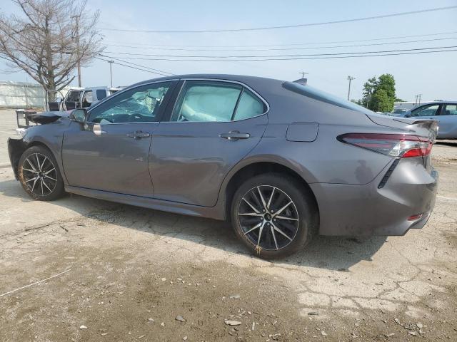 4T1G11BK8PU075088 - 2023 TOYOTA CAMRY SE NIGHT SHADE SILVER photo 2