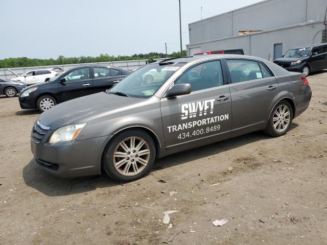 2005 TOYOTA AVALON XL, null