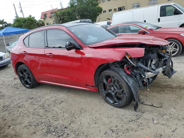 ZASPAKBN8N7D28563 - 2022 ALFA ROMEO STELVIO TI RED photo 4