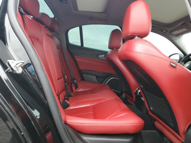 ZARFAEBN7J7581475 - 2018 ALFA ROMEO GIULIA 黑色 照片 10