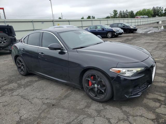 ZARFAEBN7J7581475 - 2018 ALFA ROMEO GIULIA 黑色 照片 4
