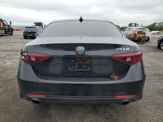 ZARFAEBN7J7581475 - 2018 ALFA ROMEO GIULIA 黑色 照片 6