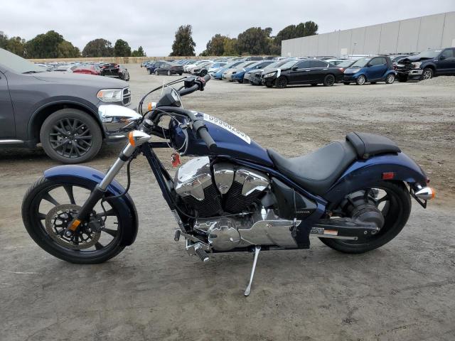 JH2SC6145KK400025 - 2019 HONDA VT1300 CX ლურჯი ფოტო 3