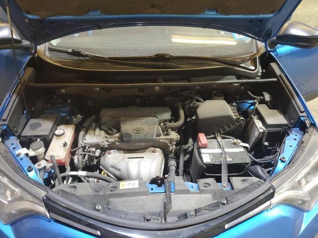 JTMBFREVXHJ710898 - 2017 TOYOTA RAV4 LE Azul foto 12