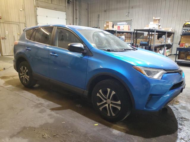 JTMBFREVXHJ710898 - 2017 TOYOTA RAV4 LE Azul foto 4