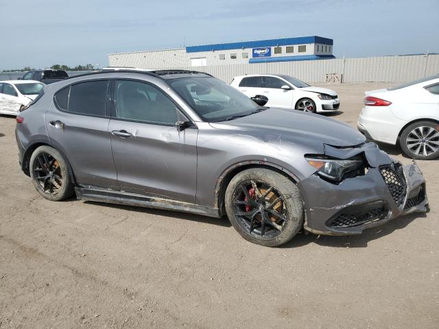 ZASPAKBN0K7C50341 - 2019 ALFA ROMEO STELVIO TI GRAY photo 4