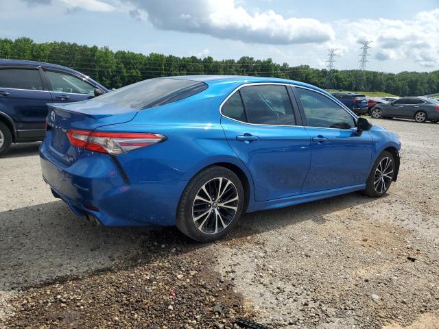 4T1B11HK7JU025825 - 2018 TOYOTA CAMRY L BLUE photo 3