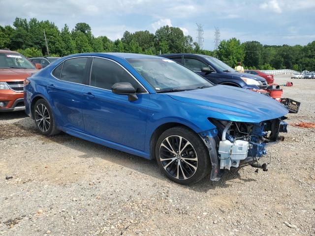4T1B11HK7JU025825 - 2018 TOYOTA CAMRY L BLUE photo 4