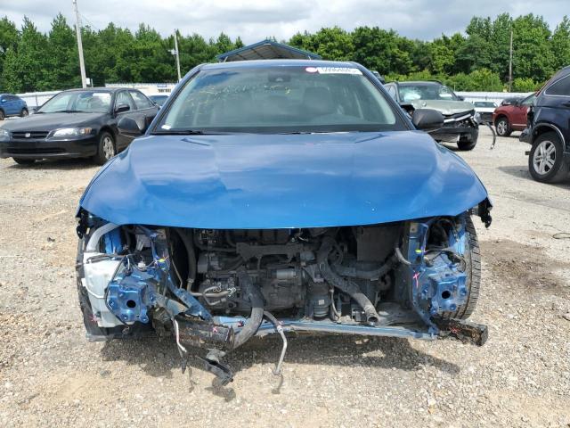 4T1B11HK7JU025825 - 2018 TOYOTA CAMRY L BLUE photo 5