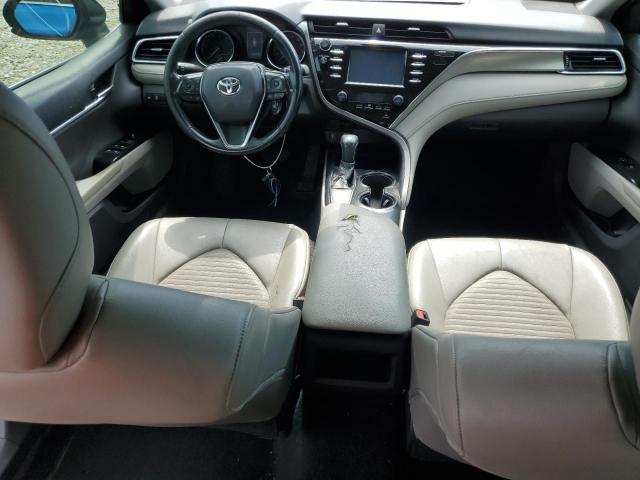 4T1B11HK7JU025825 - 2018 TOYOTA CAMRY L BLUE photo 8