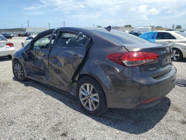 3KPFL4A74HE015401 - 2017 KIA FORTE LX BROWN photo 2