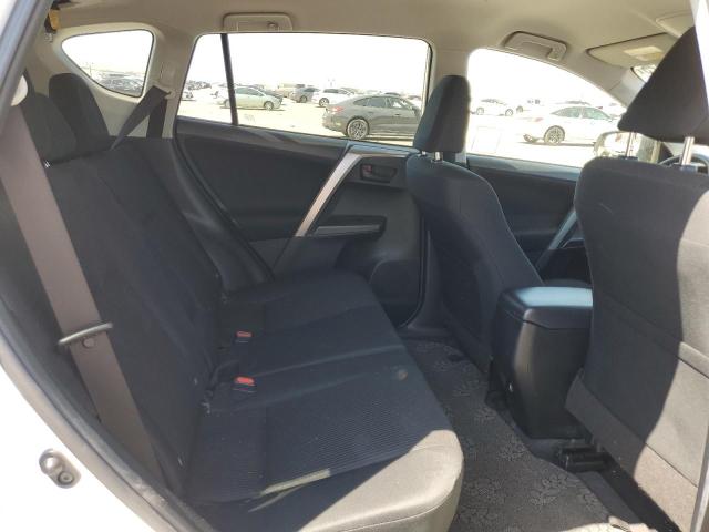 JTMZFREV3HJ715696 - 2017 TOYOTA RAV4 LE 白色 照片 11