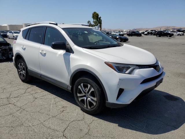 JTMZFREV3HJ715696 - 2017 TOYOTA RAV4 LE 白色 照片 4
