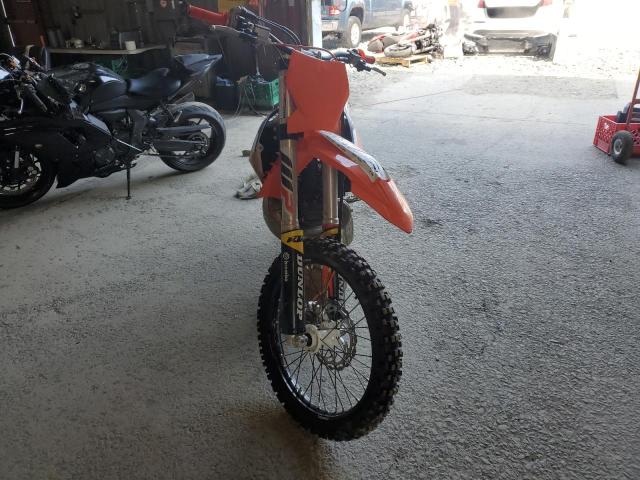VBKSXM235PM276808 - 2023 KTM 250 SX WHITE photo 2