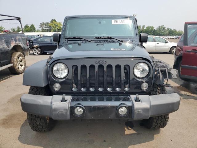 1C4GJWAG9JL879265 - 2018 JEEP WRANGLER SPORT GRAY photo 5