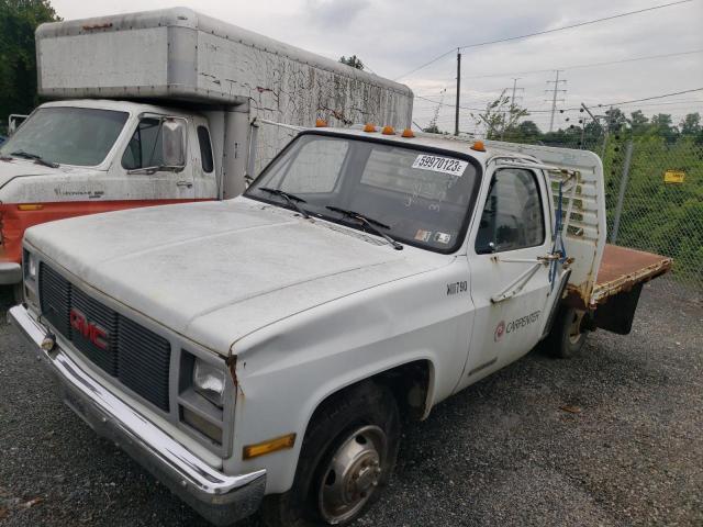 2GDJR34K5KJ507203 - 1989 GMC R35 CONVEN WHITE photo 2