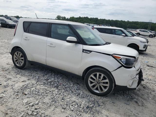 KNDJP3A52J7898931 - 2018 KIA SOUL + WHITE photo 4