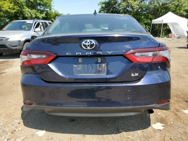 4T1C11AK7MU514518 - 2021 TOYOTA CAMRY LE BLUE photo 6