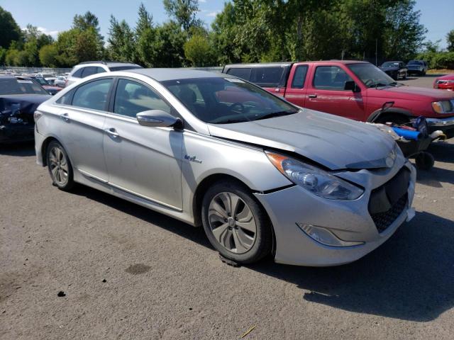 KMHEC4A49DA091643 - 2013 HYUNDAI SONATA HYBRID SILVER photo 4