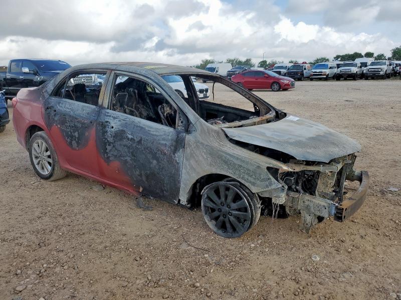 1NXBU4EE2AZ201039 - 2010 TOYOTA COROLLA BASE Червоний фото 4