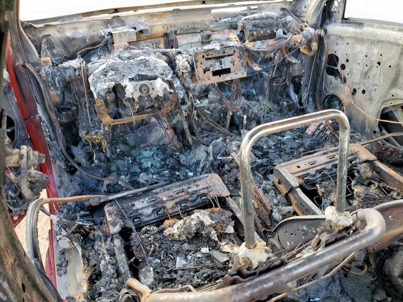 1NXBU4EE2AZ201039 - 2010 TOYOTA COROLLA BASE Червоний фото 8