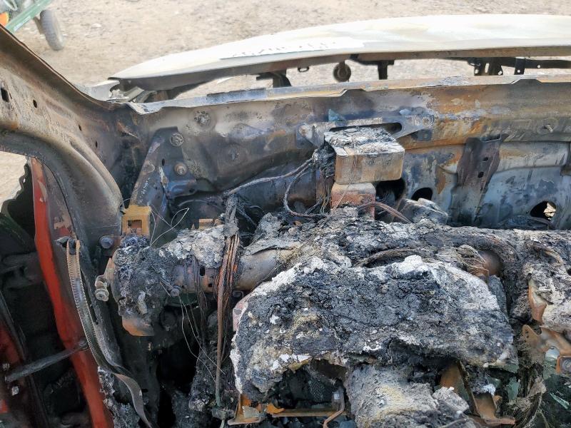 1NXBU4EE2AZ201039 - 2010 TOYOTA COROLLA BASE Червоний фото 9