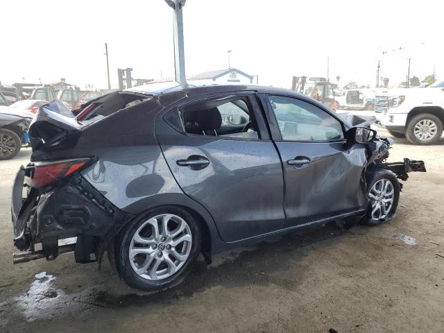 3MYDLBZV3GY105457 - 2016 TOYOTA SCION IA GRAY photo 3