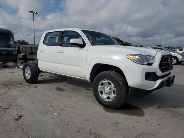 5TFAX5GN3GX069572 - 2016 TOYOTA TACOMA DOUBLE CAB WHITE photo 4