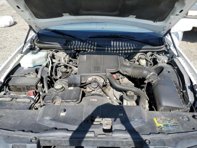 1LNHM81W24Y682634 - 2004 LINCOLN TOWN CAR EXECUTIVE Білий фото 11