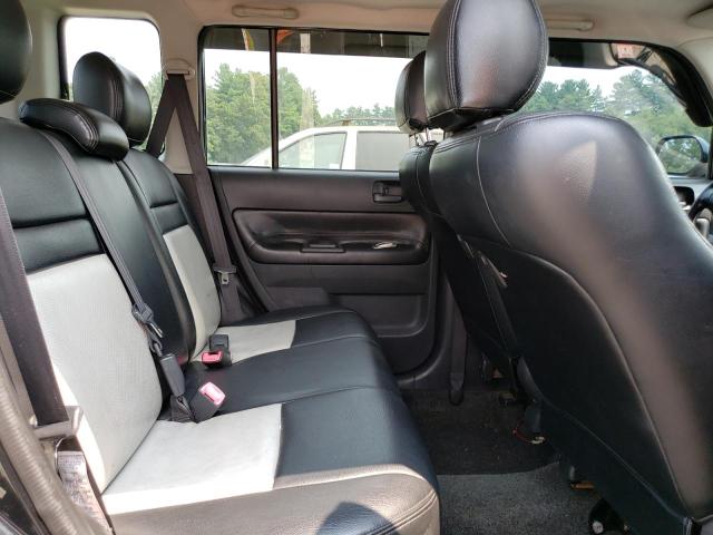 JTLKT324940157909 - 2004 TOYOTA SCION XB BLACK photo 11