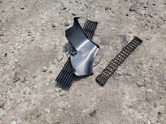 JTLKT324940157909 - 2004 TOYOTA SCION XB BLACK photo 13