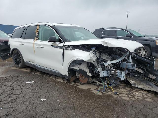 5LM5J7XC6LGL29401 - 2020 LINCOLN AVIATOR RESERVE WHITE photo 4