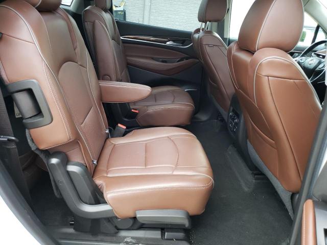 5GAEVCKW0JJ198084 - 2018 BUICK ENCLAVE AVENIR WHITE photo 11