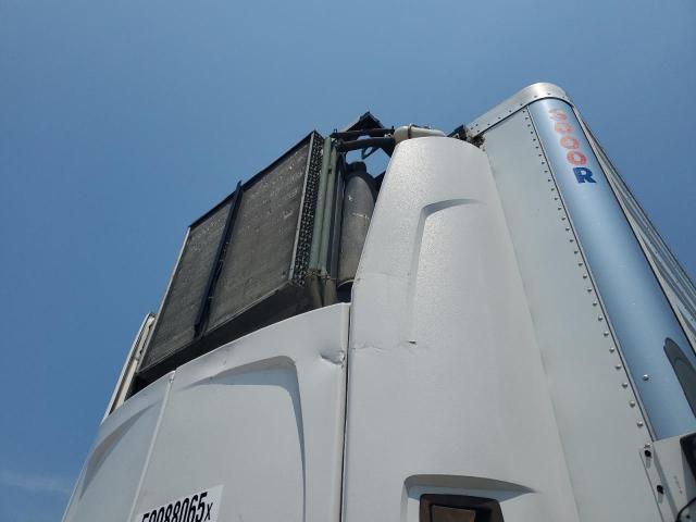 1UYVS2532EM752802 - 2014 UTILITY VS2RA WHITE photo 9