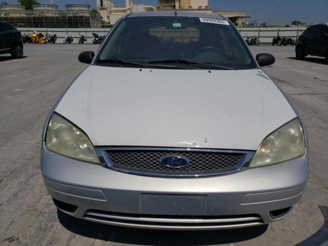 3FAFP37N35R133910 - 2005 FORD FOCUS ZX5 SILVER photo 5