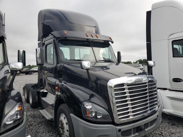 2016 FREIGHTLINER CASCADIA, null
